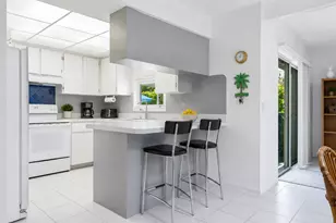 354 Edmor Rd, West Palm Beach, FL 33405 - Photo 4
