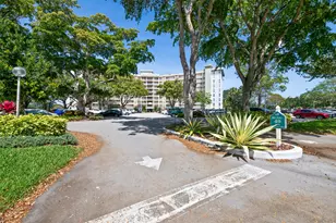 3051 N Course Dr, Pompano Beach, FL 33069 - Photo 2