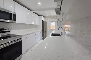 2421 N 40th Ave, Hollywood, FL 33021 - Photo 4