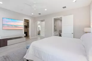 464 NE 8th St, Boca Raton, FL 33432 - Photo 24