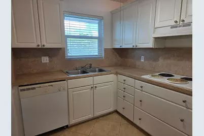 6600 Royal Palm Boulevard #304B, Margate, FL 33063 - Photo 6