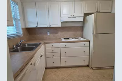6600 Royal Palm Boulevard #304B, Margate, FL 33063 - Photo 4
