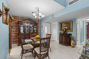 2534 Boundbrook Dr S, West Palm Beach, FL 33406 - Photo 10