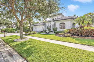 17582 Middle Lake Dr, Boca Raton, FL 33496 - Photo 4