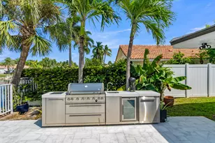 2121 NE 29th St, Lighthouse Point, FL 33064 - Photo 30