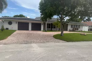 2121 NE 29th St, Lighthouse Point, FL 33064 - Photo 2