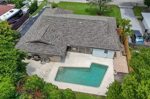 4126 Hickory Dr, Palm Beach Gardens, FL 33418 - Photo 4