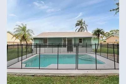 2558 SW Chestnut Lane, Port Saint Lucie, FL 34953 - Photo 2