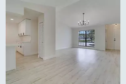 2558 SW Chestnut Lane, Port Saint Lucie, FL 34953 - Photo 6