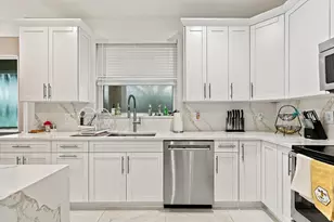 1720 Corsica Dr, Wellington, FL 33414 - Photo 4