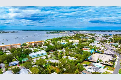 645 SW Cleveland Avenue, Stuart, FL 34994 - Photo 54