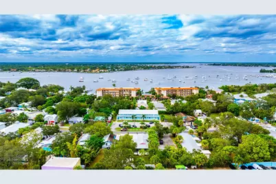 645 SW Cleveland Avenue, Stuart, FL 34994 - Photo 50