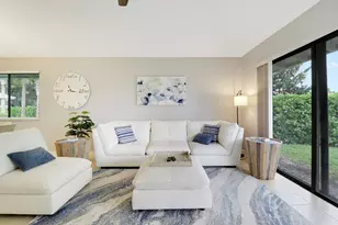 109 Club Dr, Palm Beach Gardens, FL 33418 - Photo 1