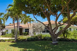 1584 Blue Water Terrace N, Lauderdale by the Sea, FL 33062 - Photo 2