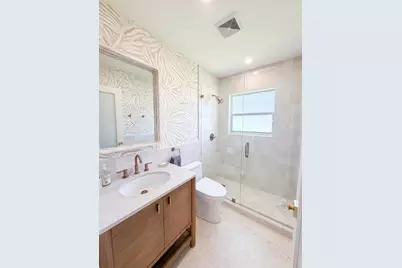 1584 Blue Water Terrace N, Lauderdale by the Sea, FL 33062 - Photo 10