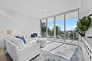 220 Lake Shore Dr, West Palm Beach, FL 33403 - Photo 2