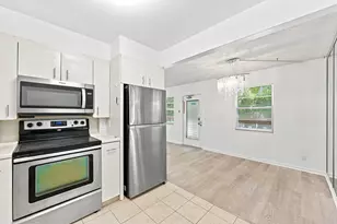 2035 Newcastle B, Boca Raton, FL 33434 - Photo 8