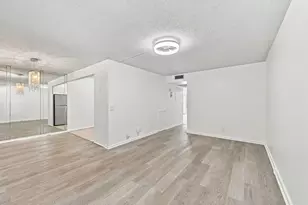 2035 Newcastle B, Boca Raton, FL 33434 - Photo 6