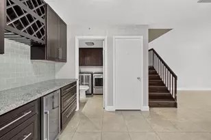846 Blue Ridge Cir, West Palm Beach, FL 33409 - Photo 4