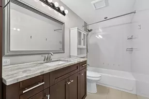 846 Blue Ridge Cir, West Palm Beach, FL 33409 - Photo 14