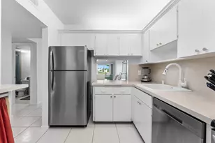 29 Yacht Club Dr, North Palm Beach, FL 33408 - Photo 10