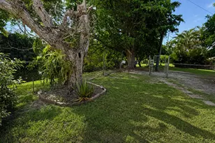 360 NW 65th Ave, Plantation, FL 33317 - Photo 22
