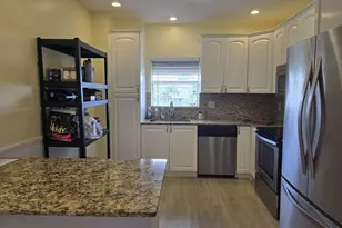 953 SE 10th St, Deerfield Beach, FL 33441 - Photo 6