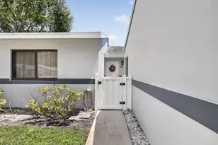 2641 Gately Dr W, West Palm Beach, FL 33415 - Photo 4