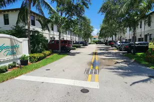 2723 NE 14th St, Pompano Beach, FL 33062 - Photo 1
