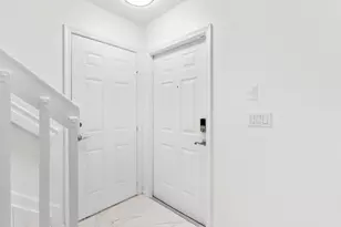 190 SE 2nd St, Deerfield Beach, FL 33441 - Photo 6