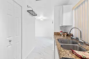 190 SE 2nd St, Deerfield Beach, FL 33441 - Photo 12