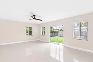 909 SE 14th Dr, Deerfield Beach, FL 33441 - Photo 20