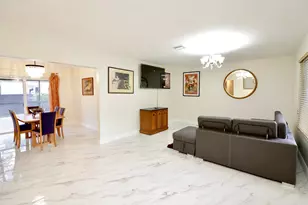 842 NE 154th St, Miami, FL 33162 - Photo 4