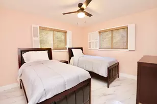 842 NE 154th St, Miami, FL 33162 - Photo 26