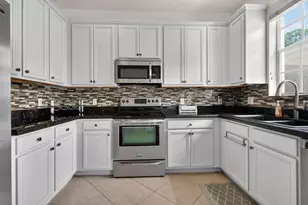 319 E Bay Cedar Cir, Jupiter, FL 33458 - Photo 16