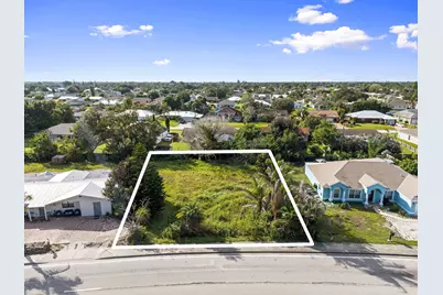 158 NE Saint James, Port Saint Lucie, FL 34983 - Photo 2