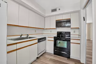 7201 Promenade Dr, Boca Raton, FL 33433 - Photo 10