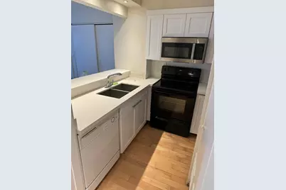 540 Brickell Key Drive #1214, Miami, FL 33131 - Photo 4