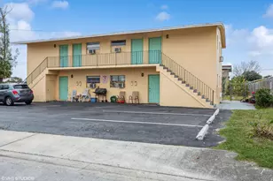 1521 W 21st St, Riviera Beach, FL 33404 - Photo 1