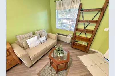 8247 Mulligan Circle #side B, Port Saint Lucie, FL 34986 - Photo 2