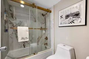 3960 Oaks Clubhouse Dr, Pompano Beach, FL 33069 - Photo 16
