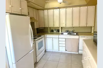 159 Keswick C, Deerfield Beach, FL 33442 - Photo 10
