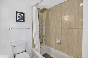1750 N Bayshore Dr, Miami, FL 33132 - Photo 22