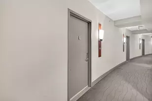 1750 N Bayshore Dr, Miami, FL 33132 - Photo 28