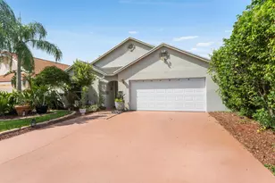 5115 Foxhall Dr S, West Palm Beach, FL 33417 - Photo 2
