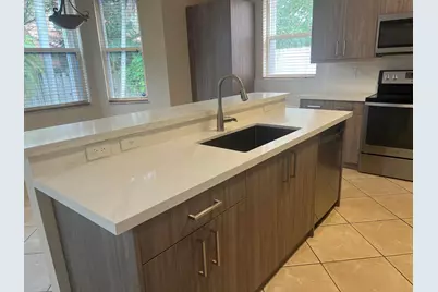 315 NW 158th Lane, Pembroke Pines, FL 33028 - Photo 12