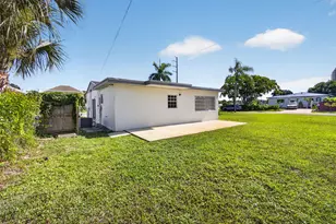 304 Cypress Dr, Lake Park, FL 33403 - Photo 38