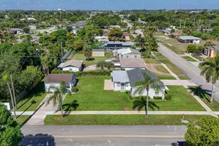 304 Cypress Dr, Lake Park, FL 33403 - Photo 78
