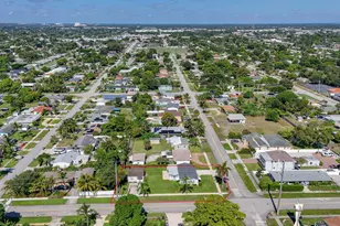 304 Cypress Dr, Lake Park, FL 33403 - Photo 76