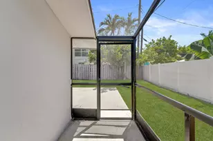 1738 NE 52nd St, Fort Lauderdale, FL 33334 - Photo 44